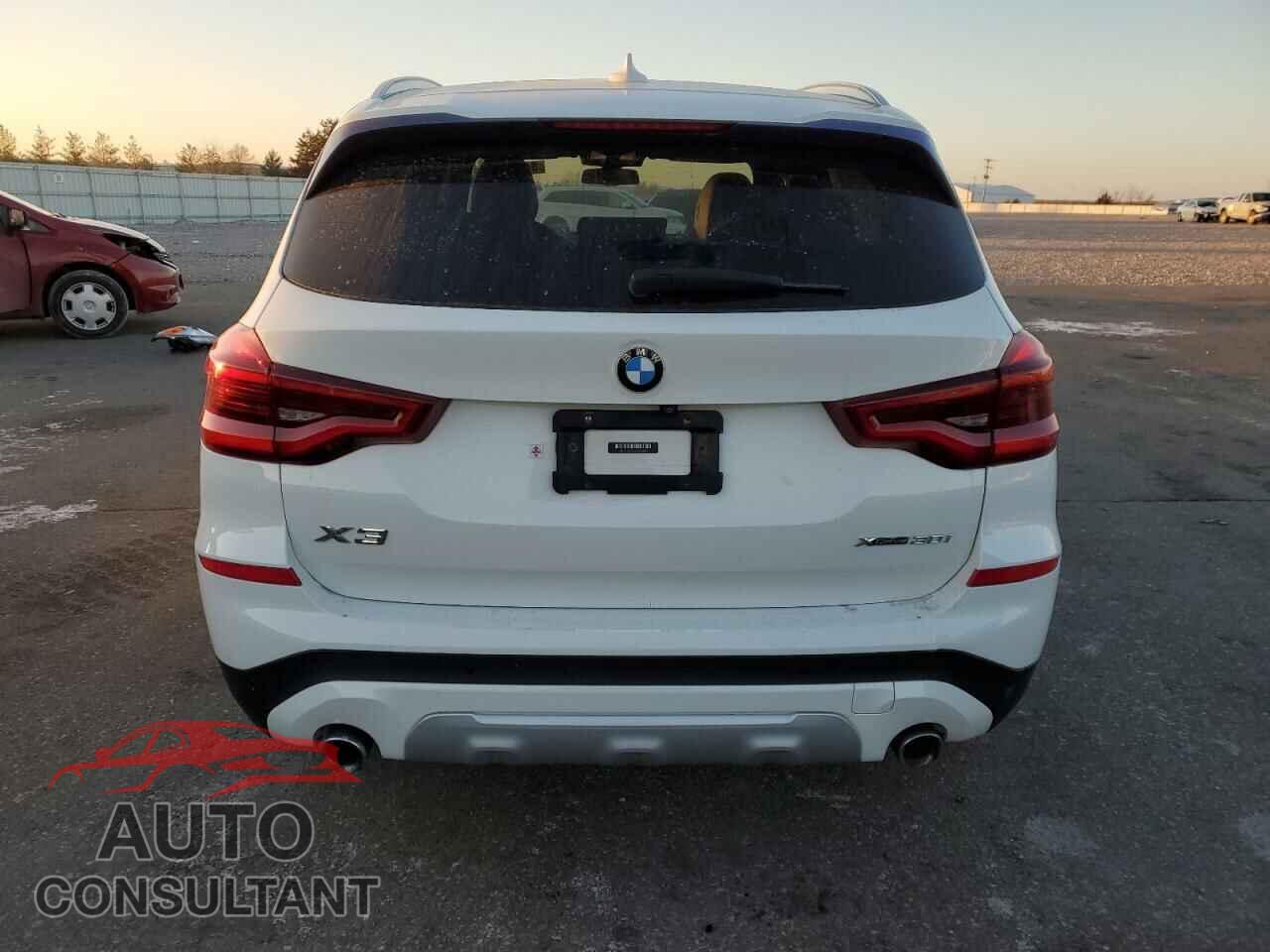 BMW X3 2018 - 5UXTR9C58JLD69088