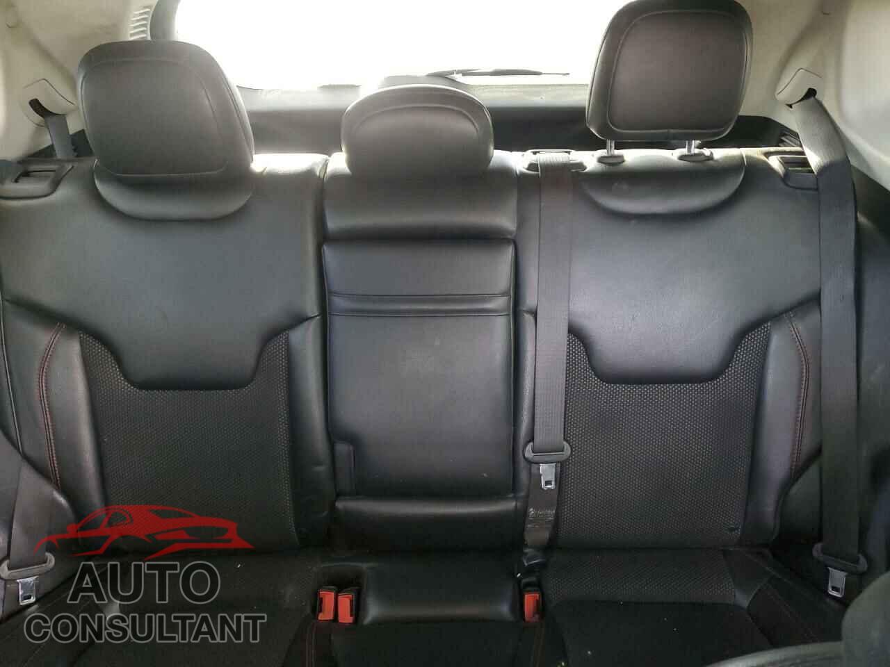 JEEP COMPASS 2019 - 3C4NJDDB8KT661903