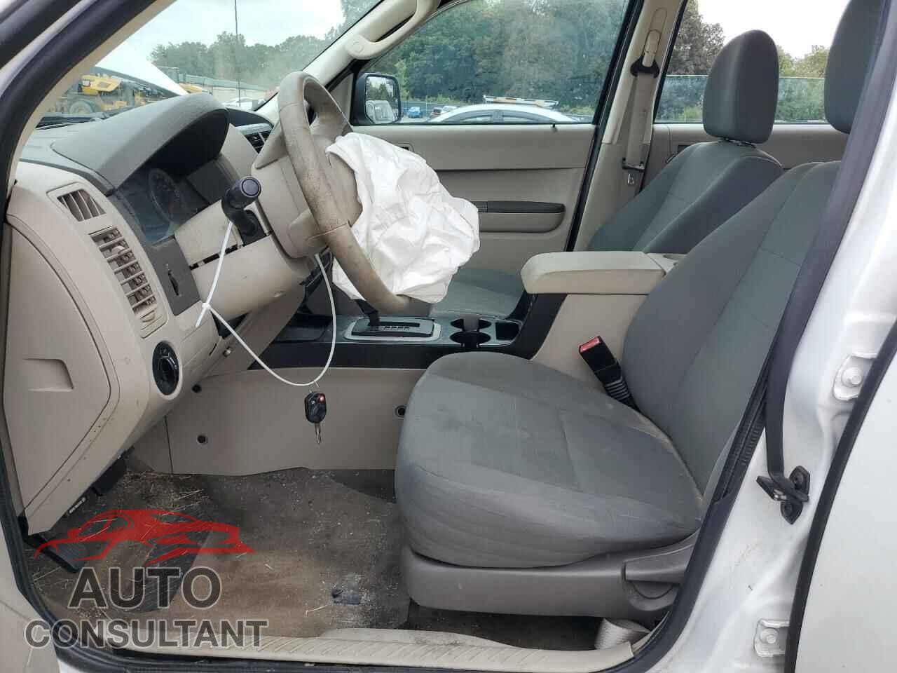 FORD ESCAPE 2010 - 1FMCU0C79AKB18642
