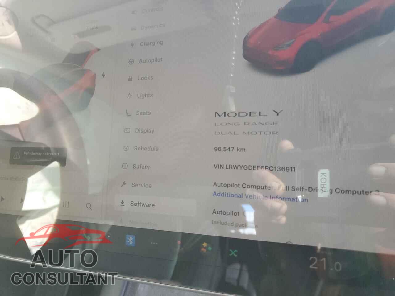 TESLA MODEL Y 2023 - LRWYGDEE6PC136911