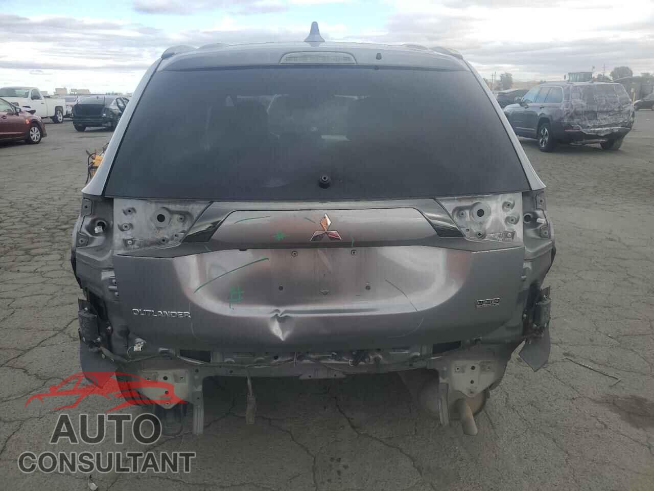 MITSUBISHI OUTLANDER 2020 - JA4AZ3A36LZ037455