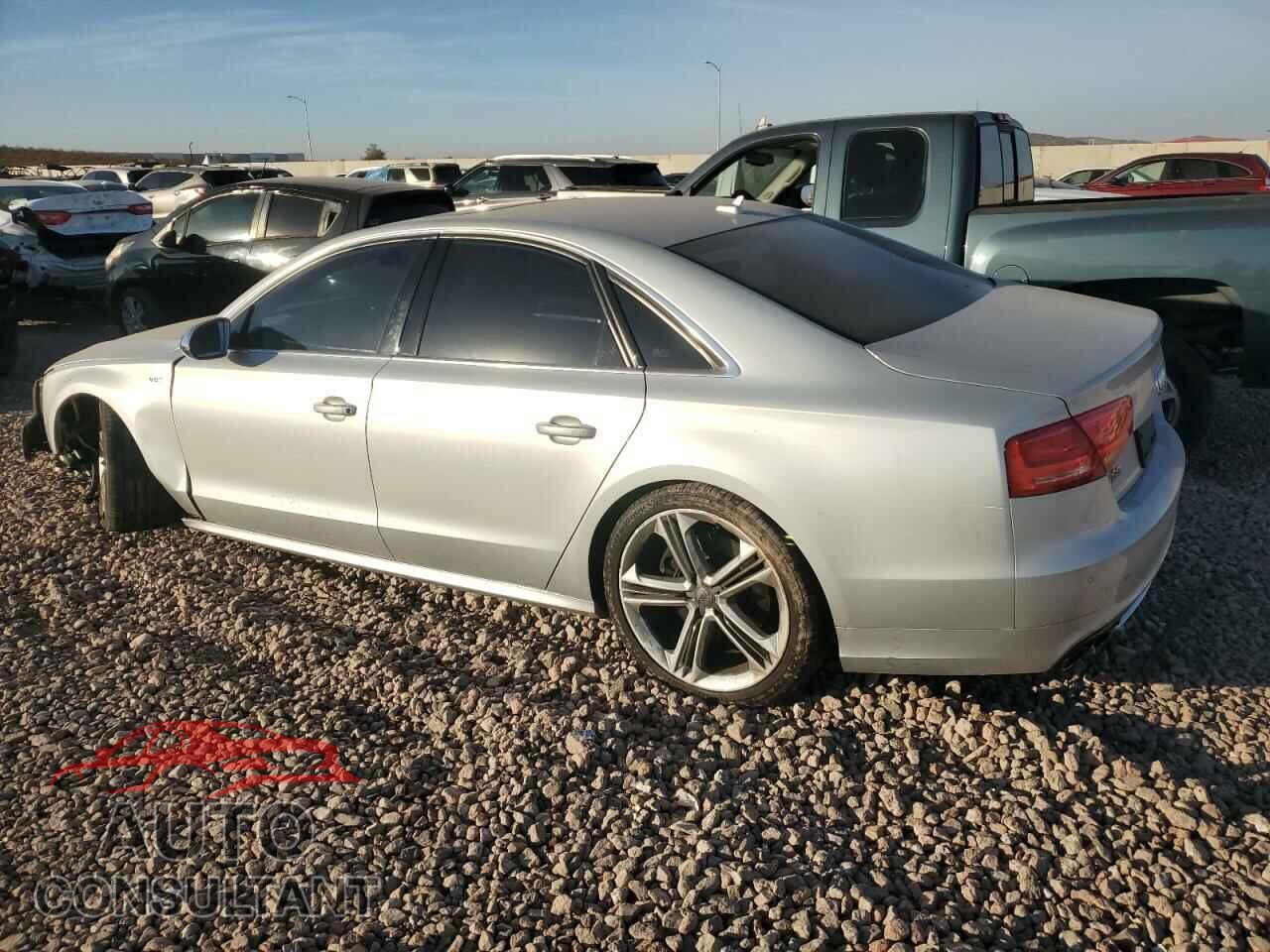 AUDI S8 2013 - WAUD2AFD6DN032694