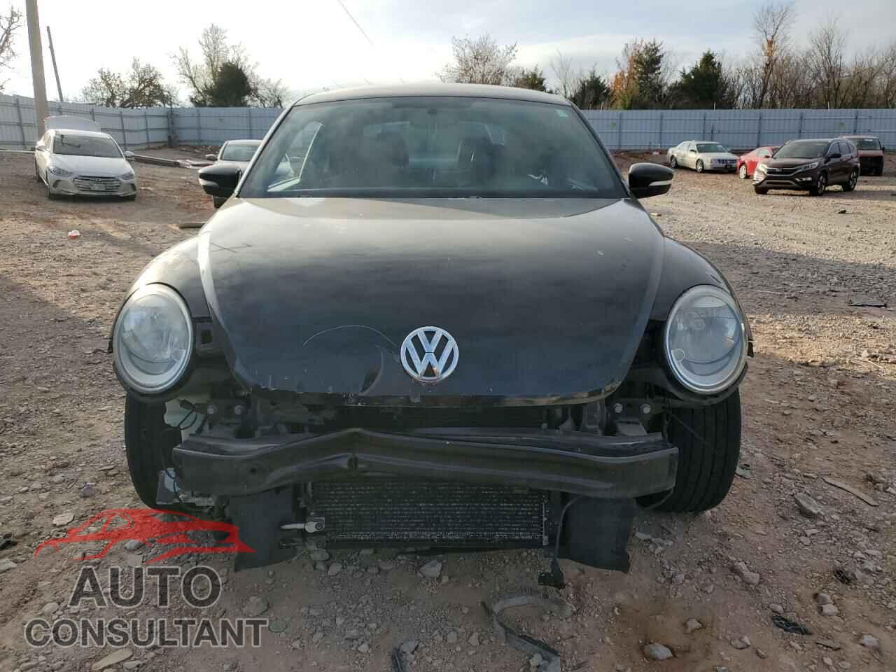 VOLKSWAGEN BEETLE 2012 - 3VWJP7AT5CM617460