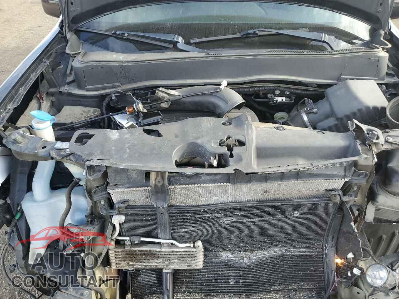 HONDA PILOT 2013 - 5FNYF4H41DB009295