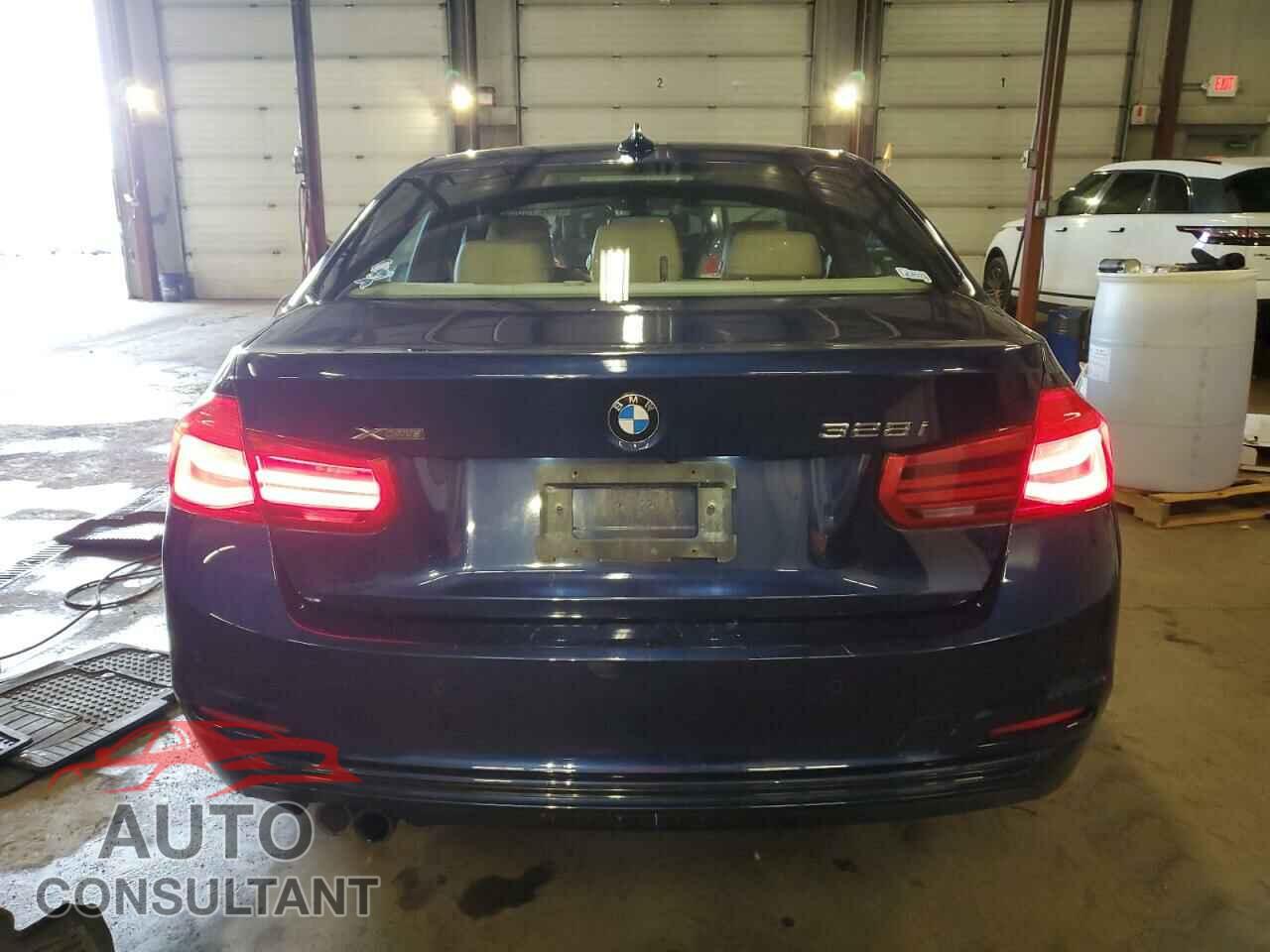 BMW 3 SERIES 2016 - WBA8E3G51GNU02157