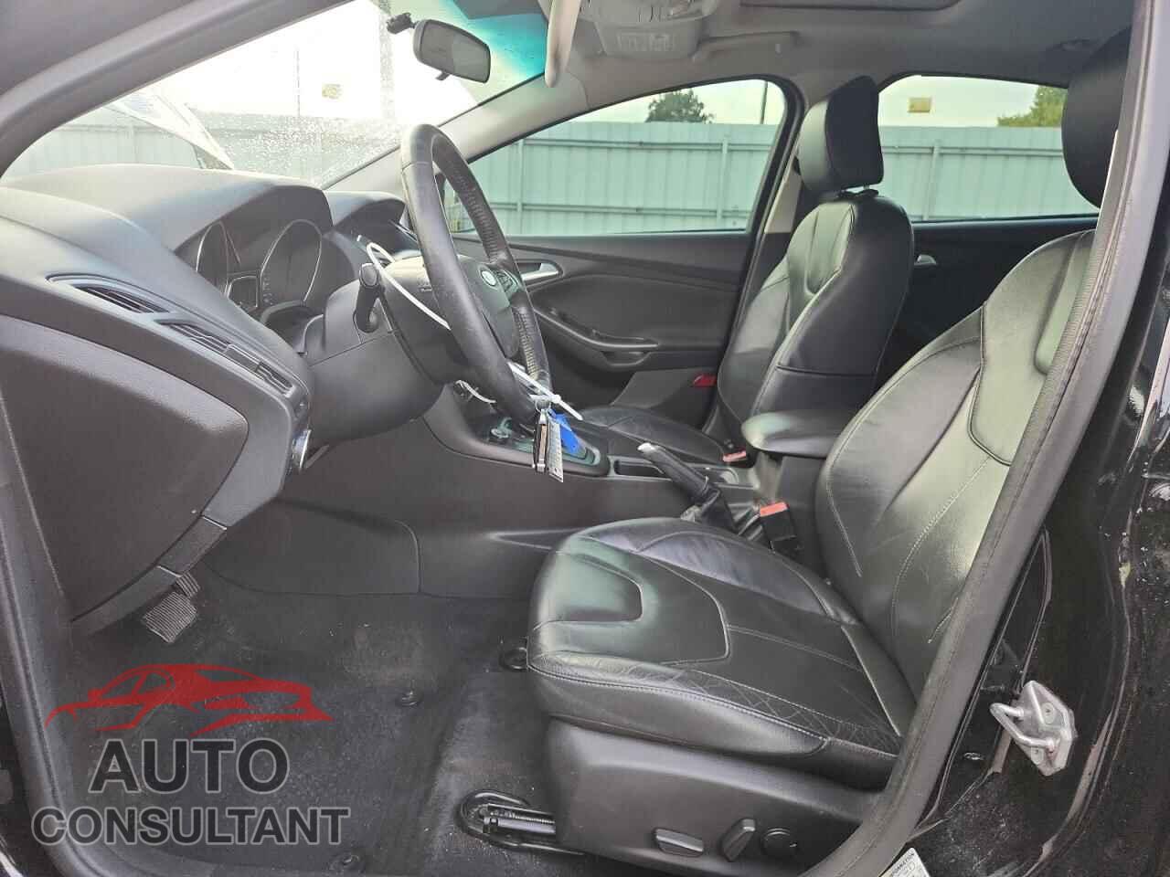 FORD FOCUS 2016 - 1FADP3K27GL320895