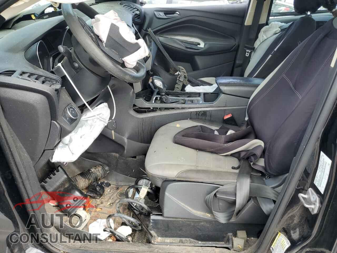 FORD ESCAPE 2017 - 1FMCU0F73HUB86445