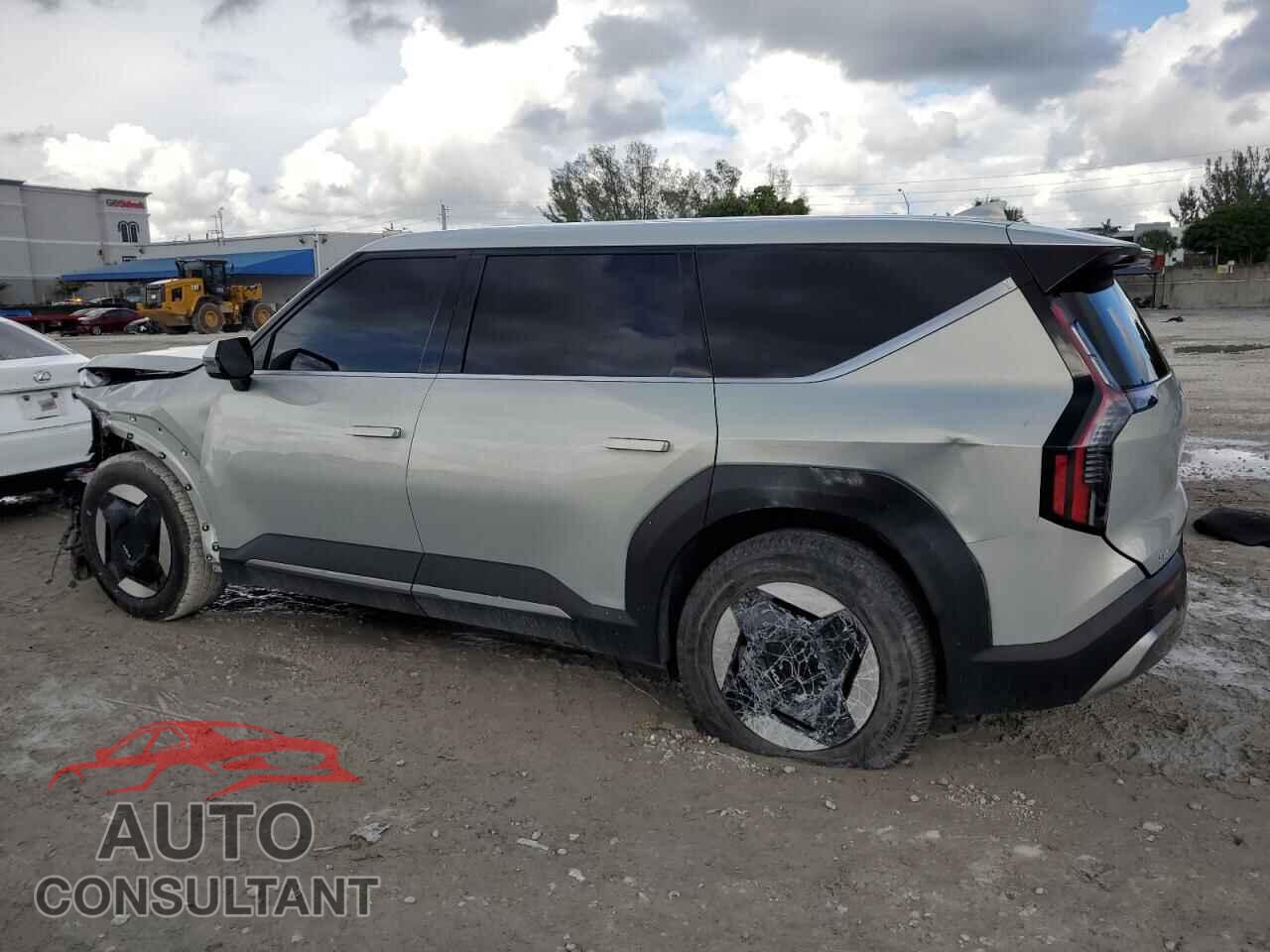 KIA EV9 LIGHT 2024 - KNDAA5S29R6020898