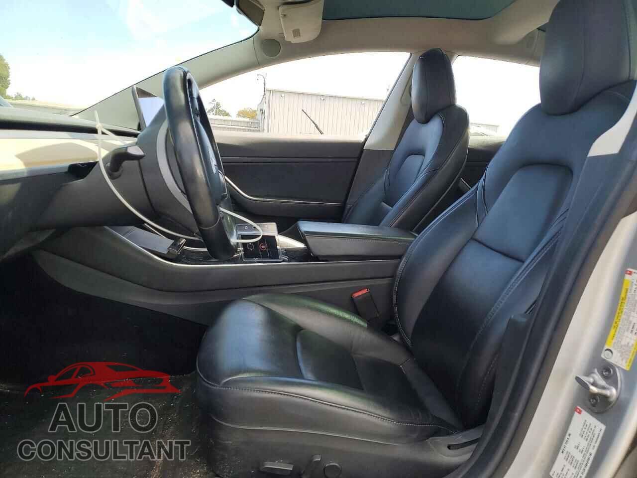 TESLA MODEL 3 2018 - 5YJ3E1EB4JF091193