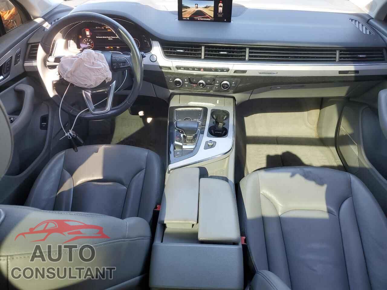 AUDI Q7 2018 - WA1LHAF74JD008431