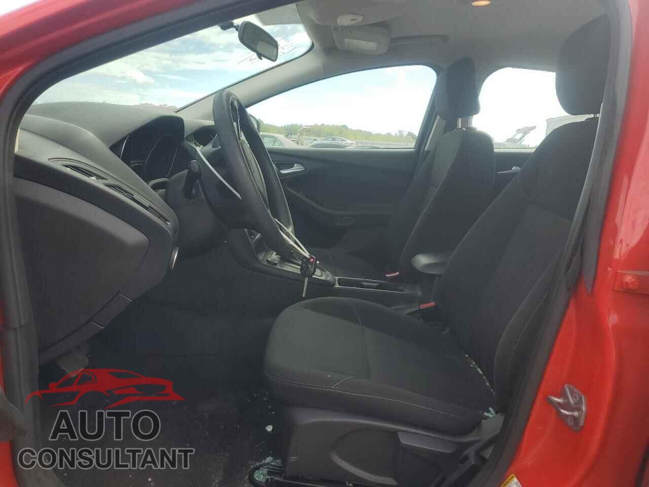 FORD FOCUS 2017 - 1FADP3K21HL327584
