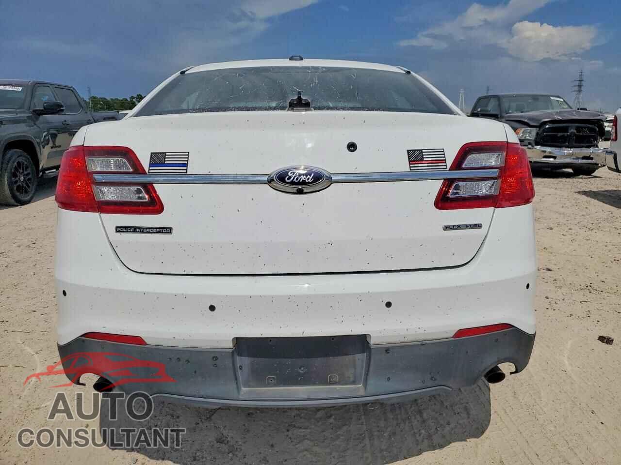 FORD TAURUS 2017 - 1FAHP2L80HG100362