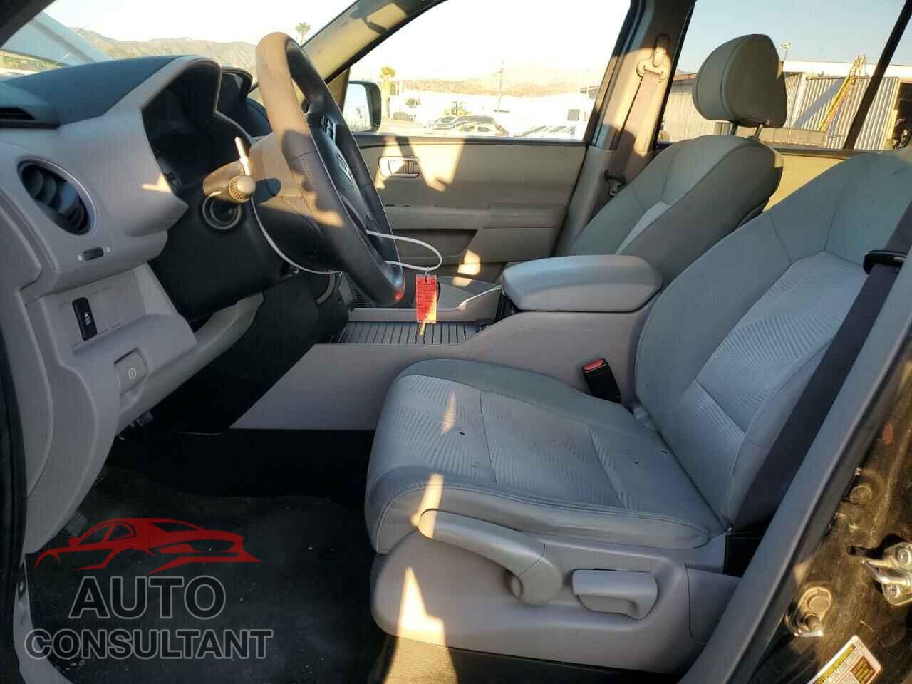 HONDA PILOT 2015 - 5FNYF3H27FB015470