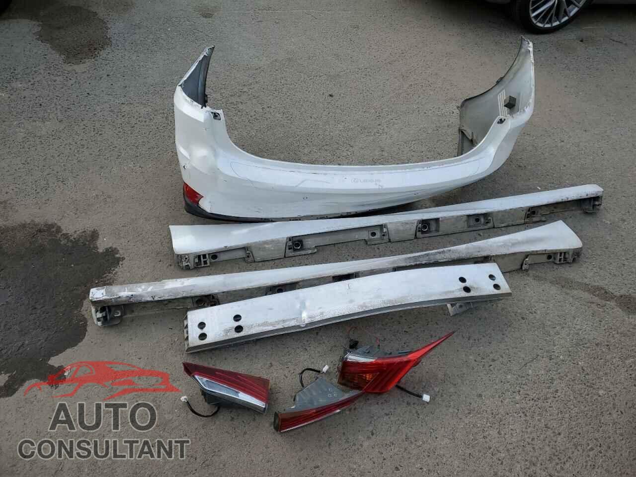 LEXUS IS 2017 - JTHBA1D28H5043814