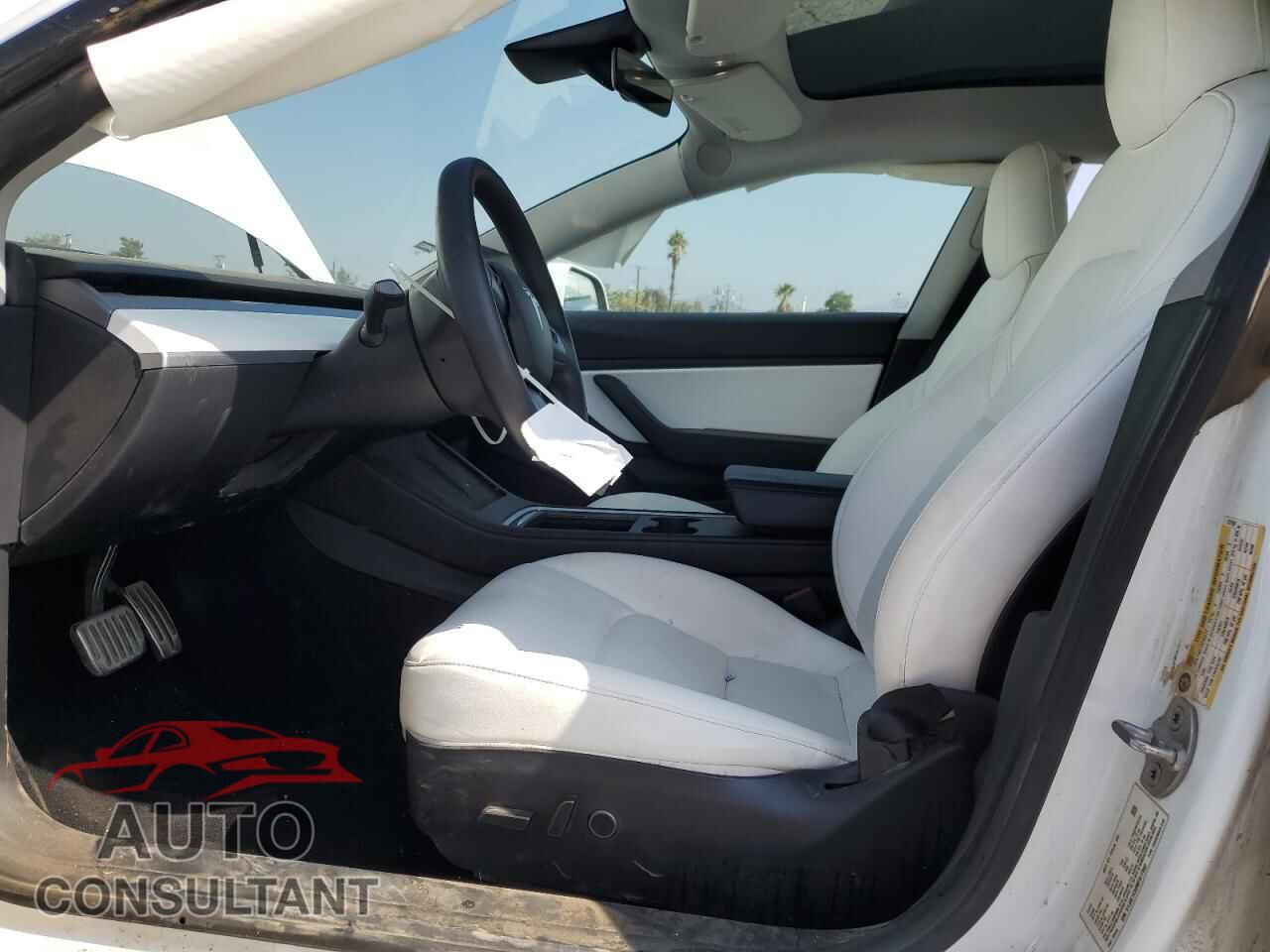 TESLA MODEL 3 2021 - 5YJ3E1EA0MF877942