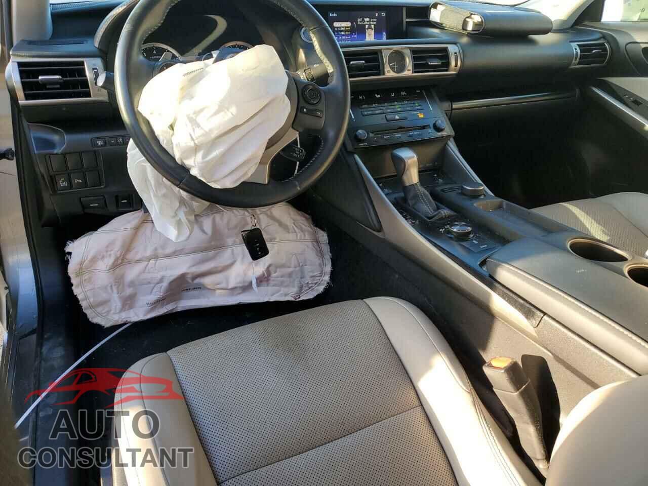 LEXUS IS 2014 - JTHBF1D29E5040384