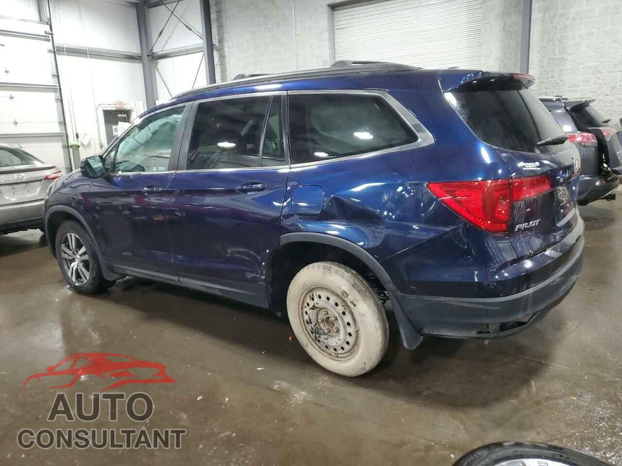 HONDA PILOT 2018 - 5FNYF6H33JB042961