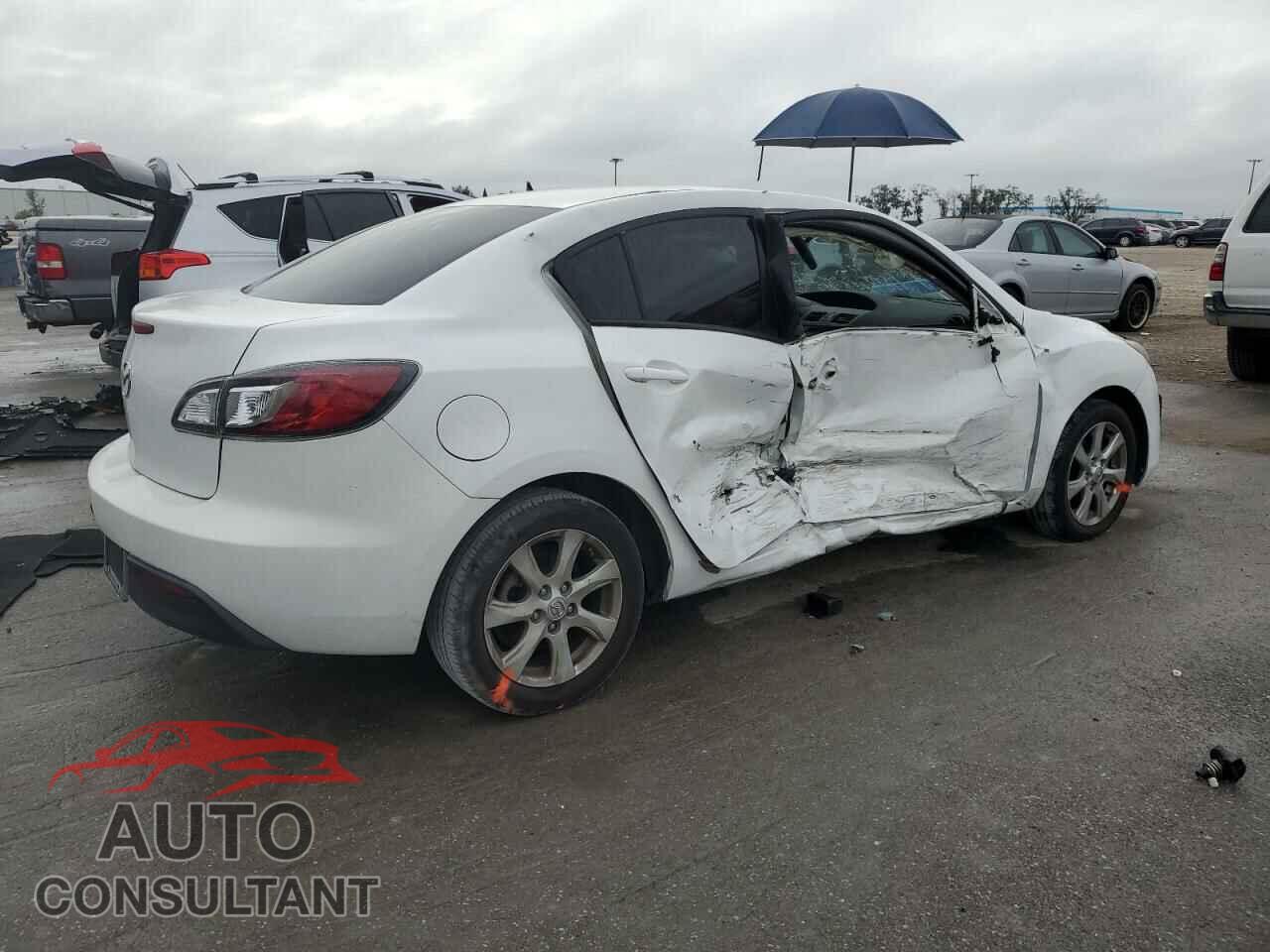 MAZDA 3 2011 - JM1BL1VFXB1467877