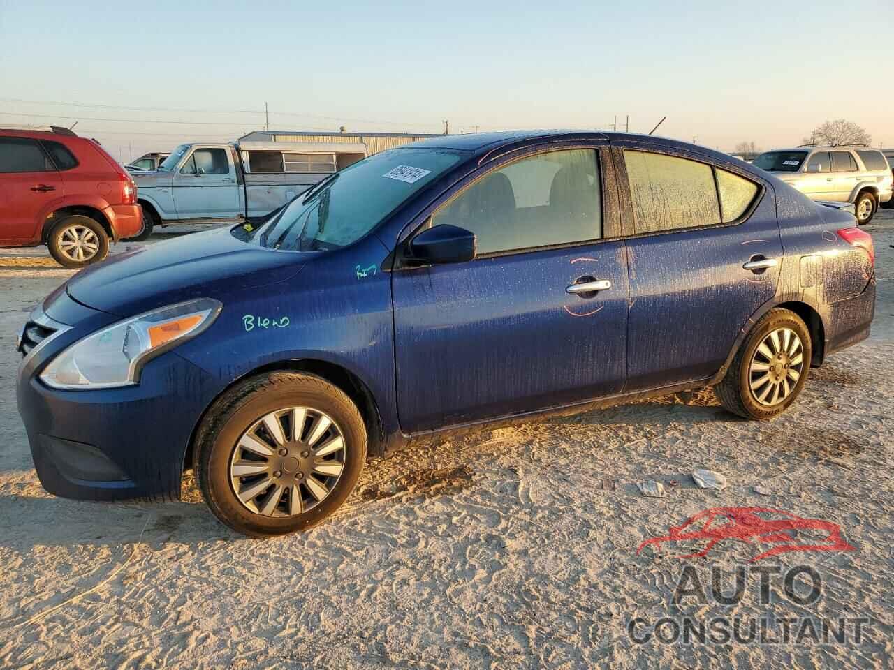 NISSAN VERSA 2018 - 3N1CN7AP8JL875174