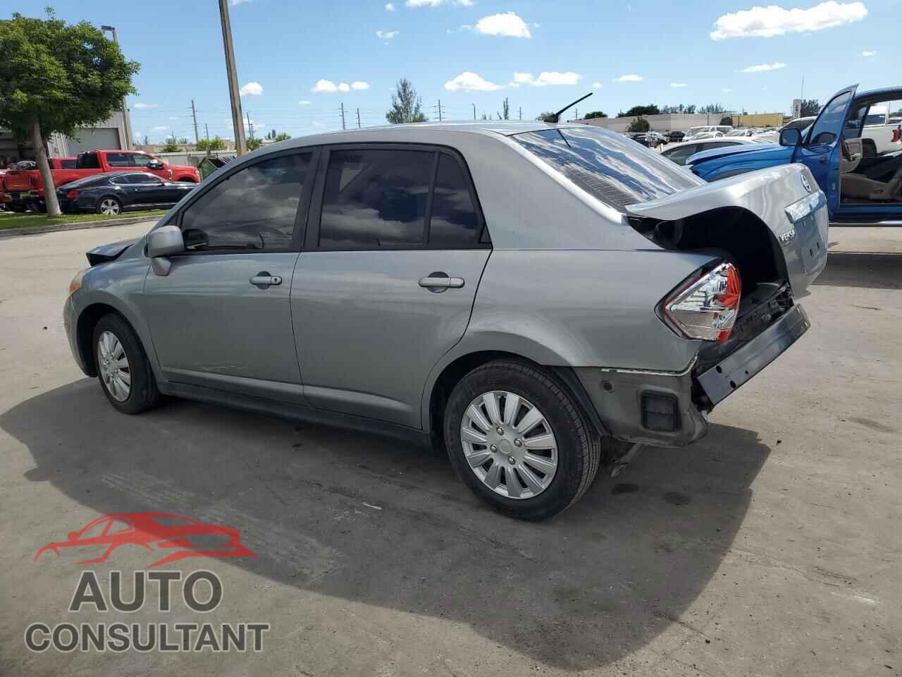 NISSAN VERSA 2011 - 3N1BC1AP8BL413343