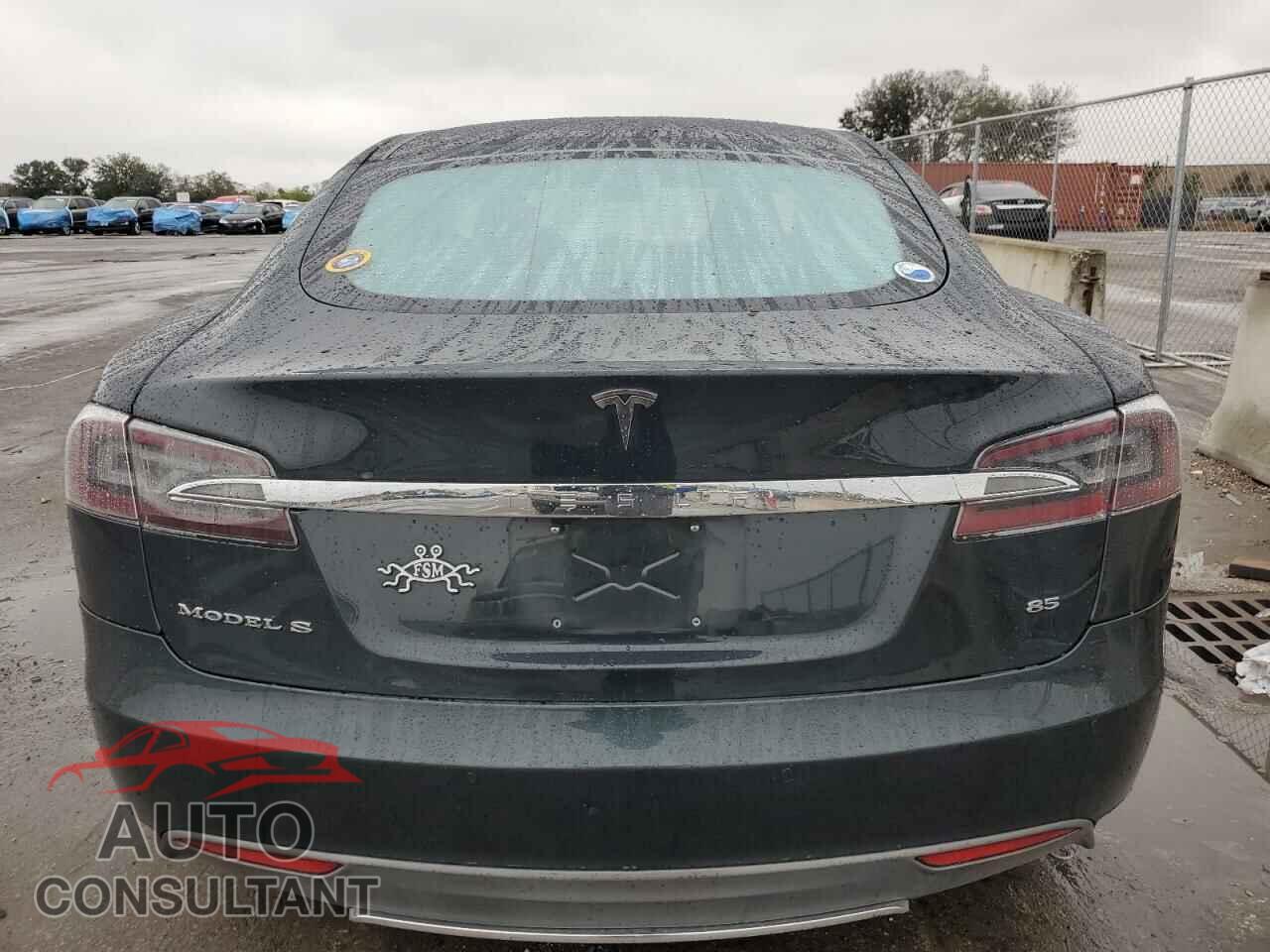 TESLA MODEL S 2013 - 5YJSA1DN6DFP21044
