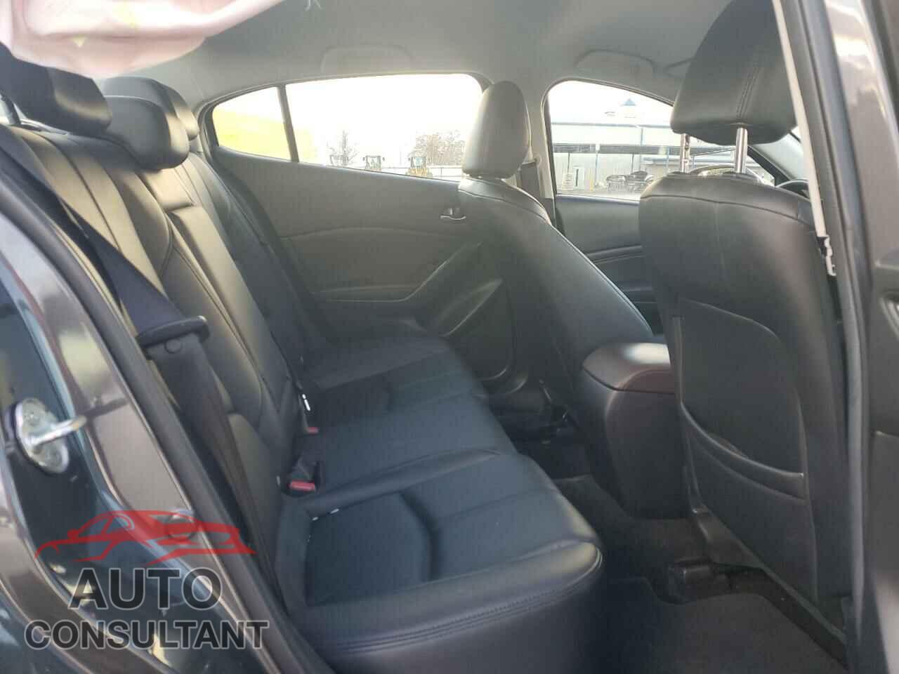 MAZDA 3 2017 - 3MZBN1V71HM126640