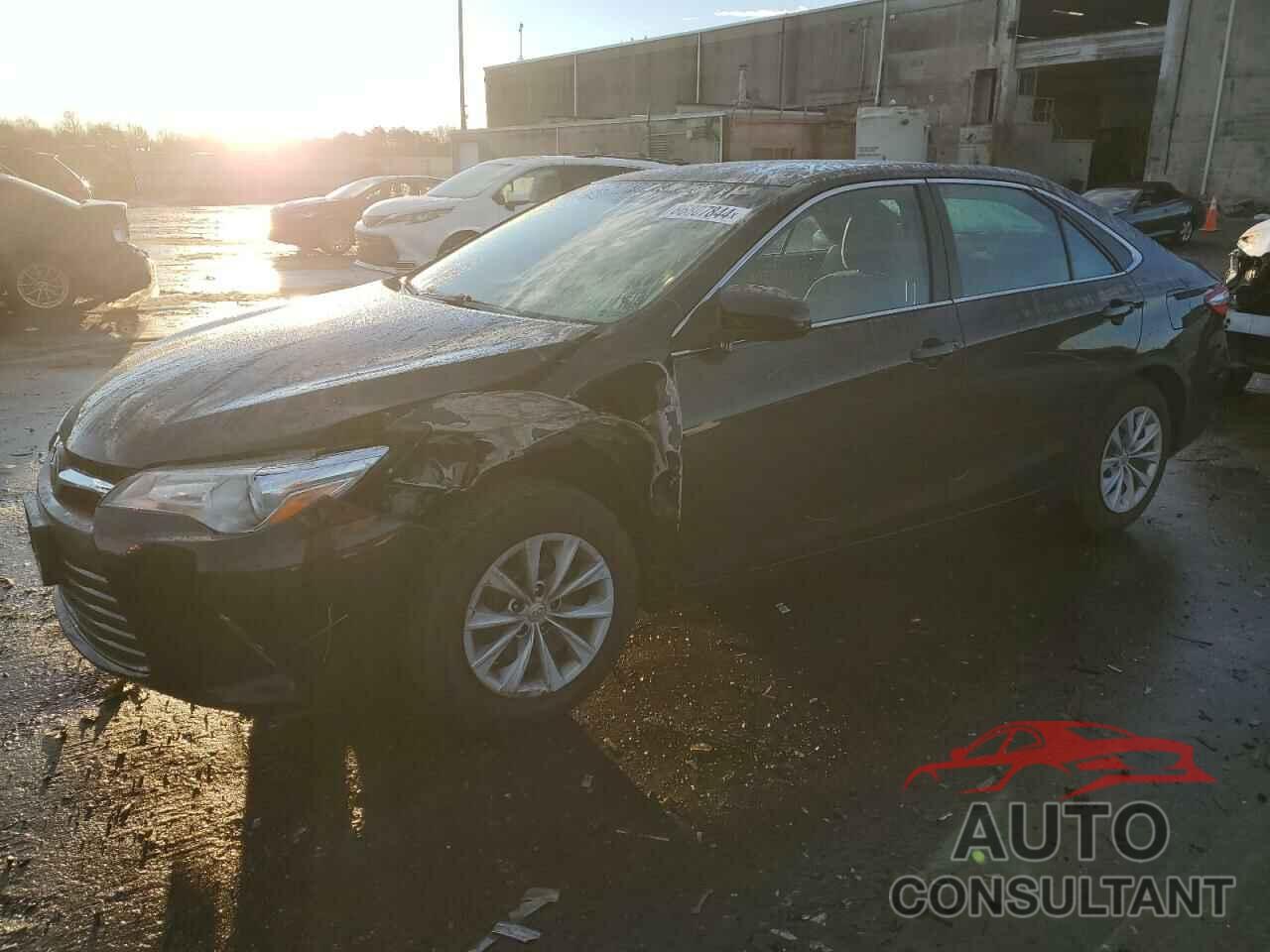 TOYOTA CAMRY 2015 - 4T4BF1FK8FR515837