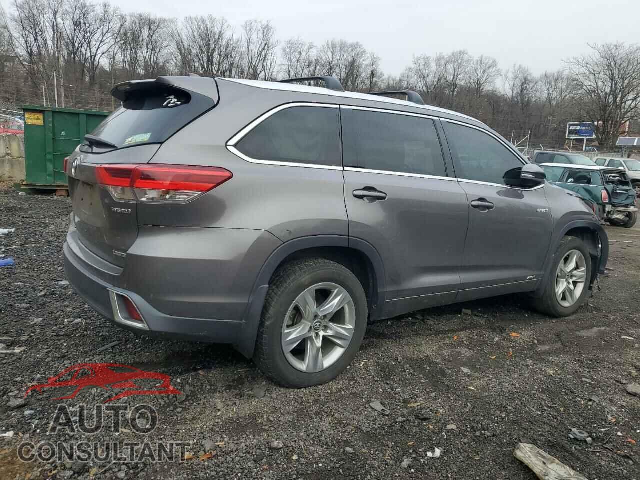TOYOTA HIGHLANDER 2018 - 5TDDGRFH3JS043678