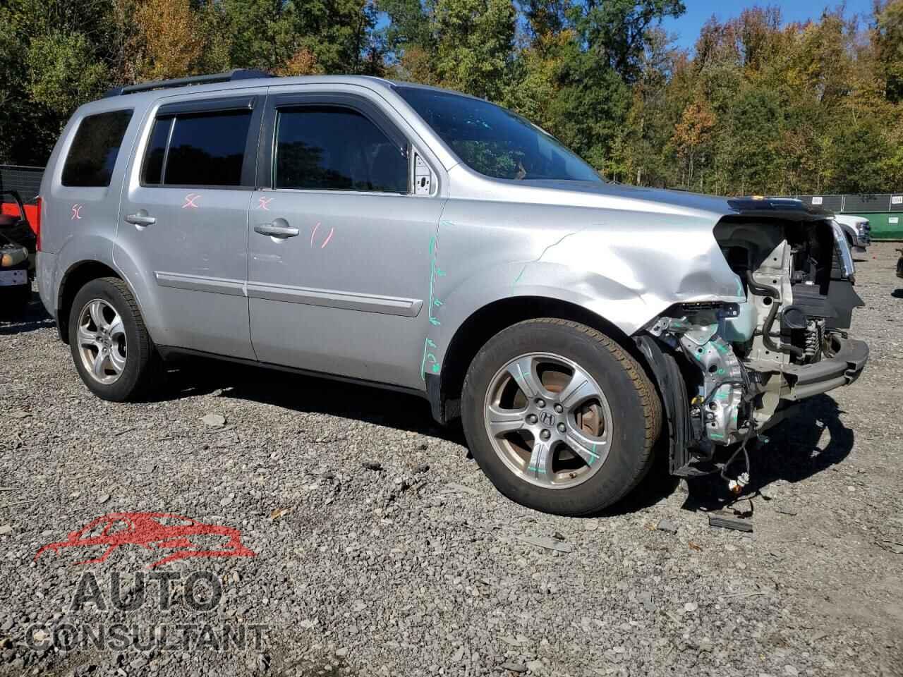 HONDA PILOT 2013 - 5FNYF4H41DB083610