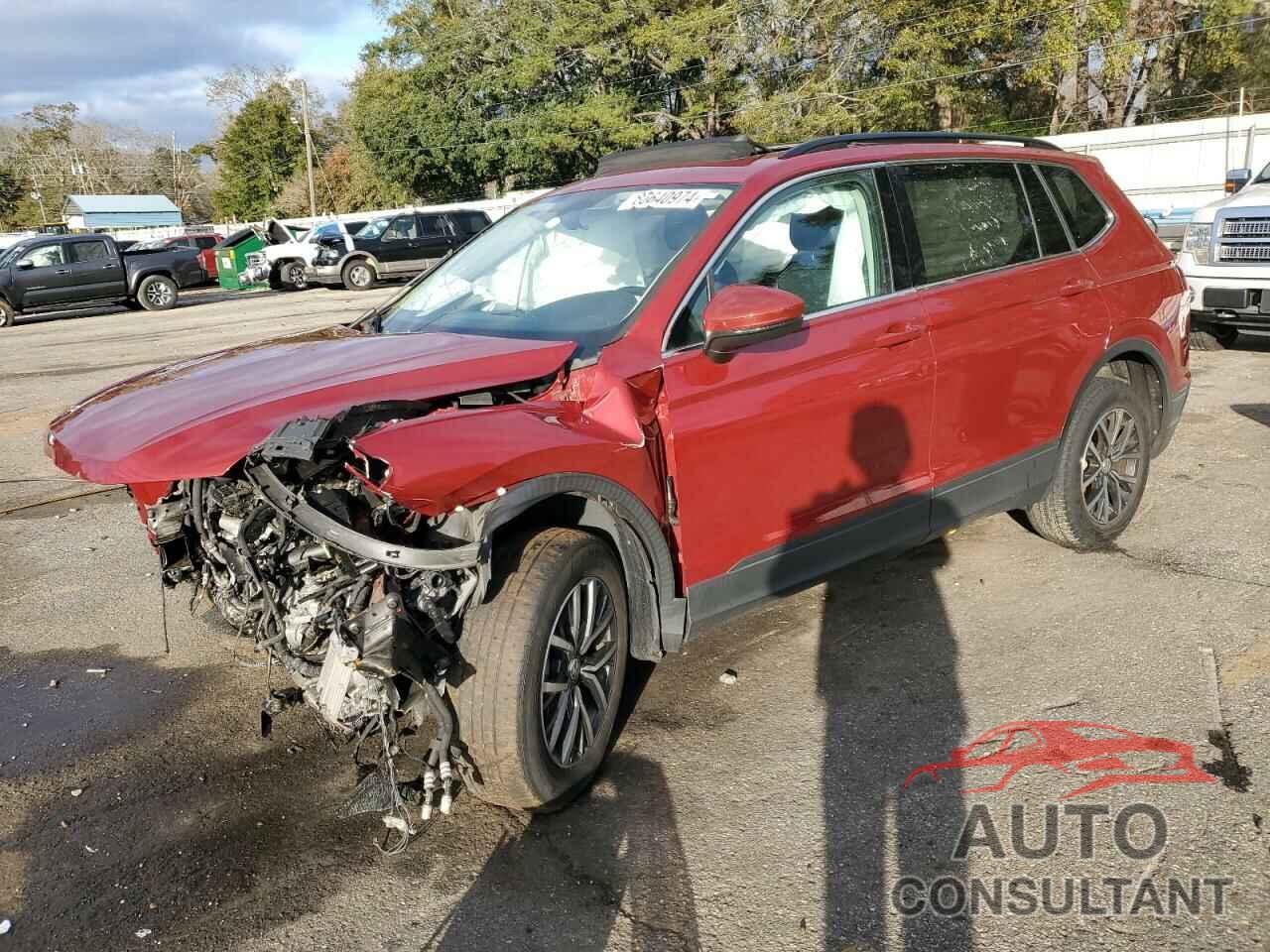 VOLKSWAGEN TIGUAN 2019 - 3VV3B7AX5KM073460