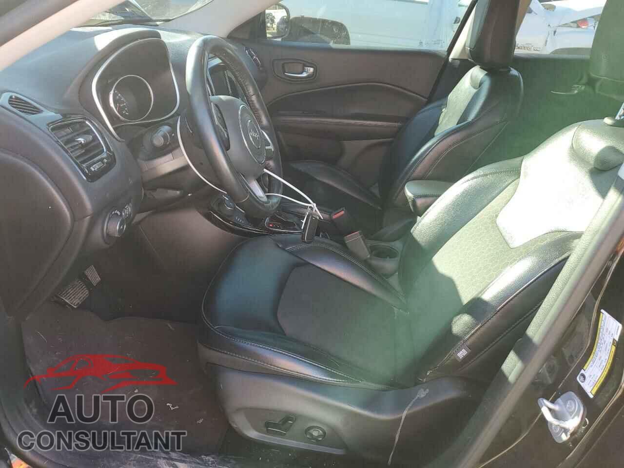 JEEP COMPASS 2018 - 3C4NJDBBXJT325669