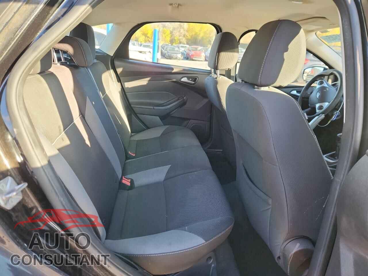 FORD FOCUS 2014 - 1FADP3K28EL123425