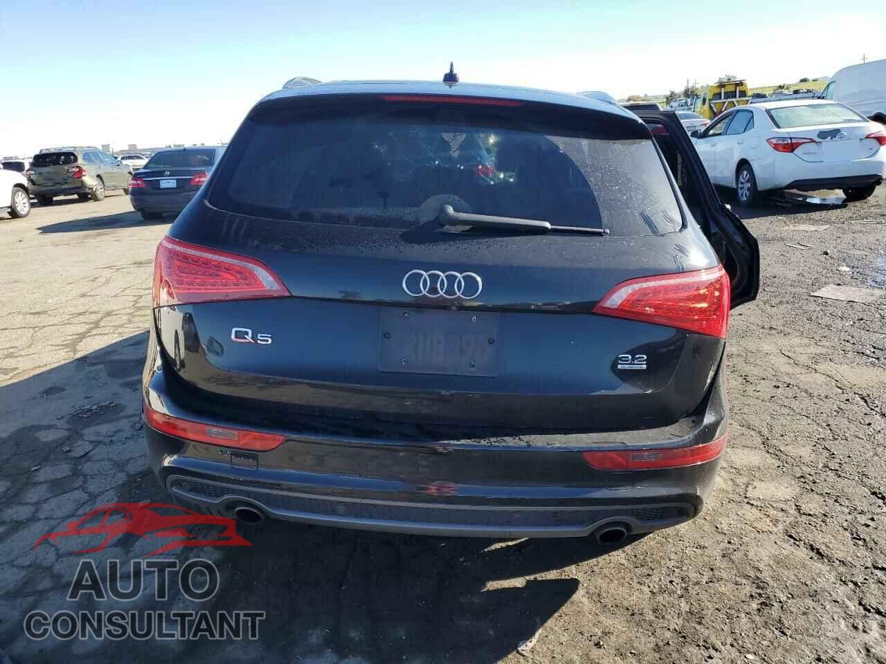 AUDI Q5 2011 - WA1DKAFP4BA058092