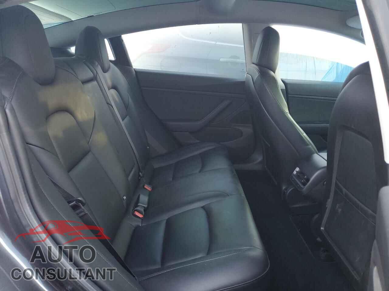 TESLA MODEL 3 2018 - 5YJ3E1EA1JF024056
