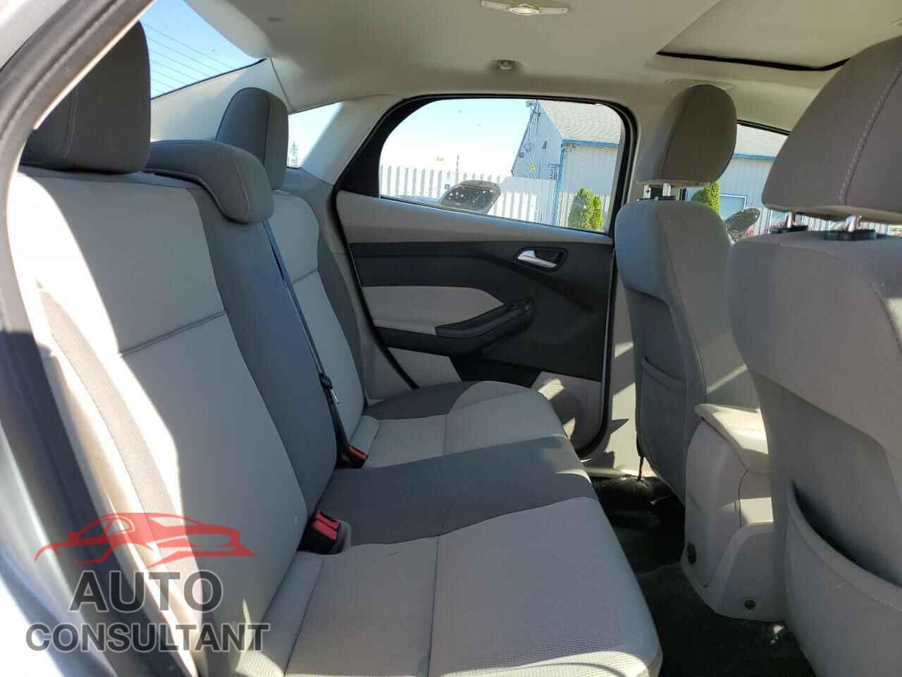 FORD FOCUS 2014 - 1FADP3F29EL165631