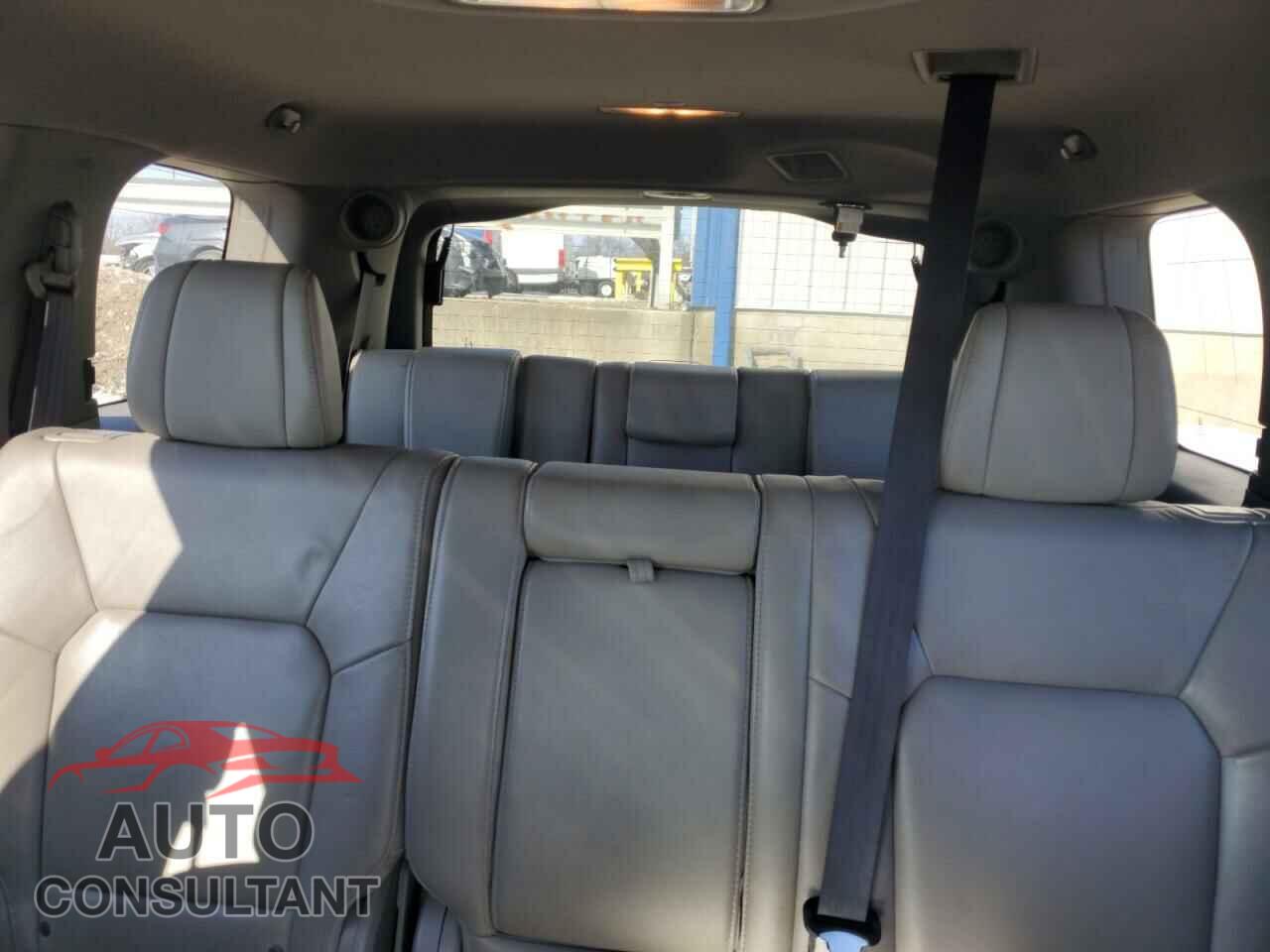HONDA PILOT 2014 - 5FNYF4H90EB016848