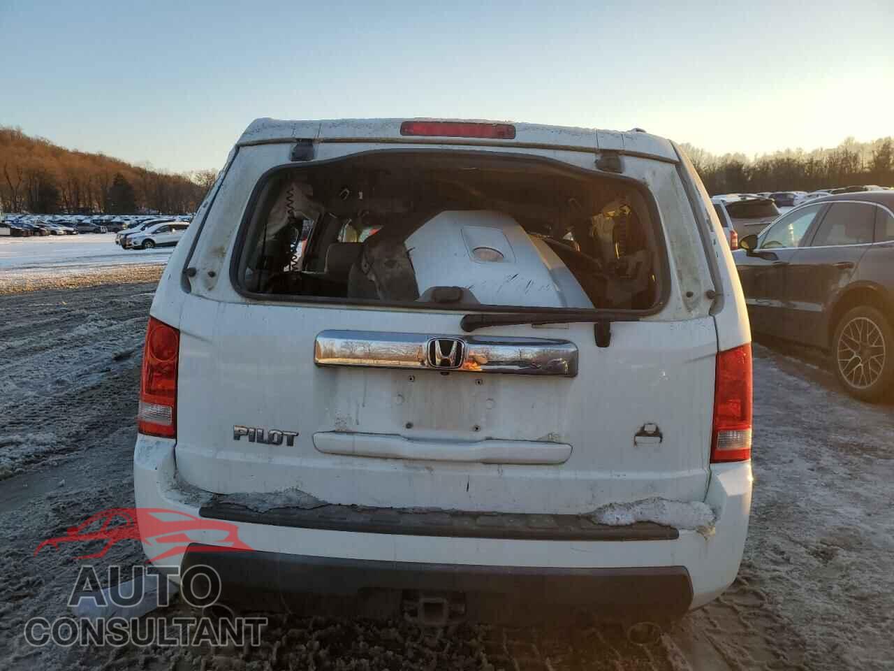 HONDA PILOT 2011 - 5FNYF3H57BB040972