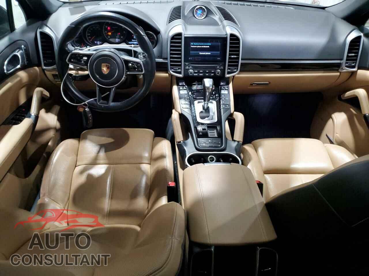 PORSCHE CAYENNE 2017 - WP1AA2A24HKA91141