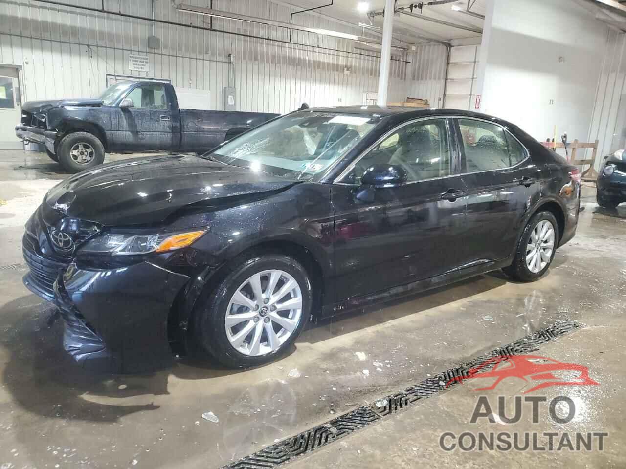 TOYOTA CAMRY 2018 - JTNB11HK2J3038195