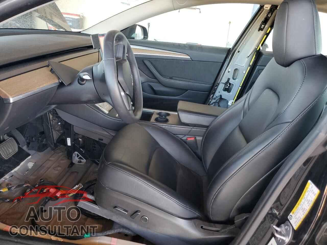 TESLA MODEL 3 2023 - 5YJ3E1EA3PF647543