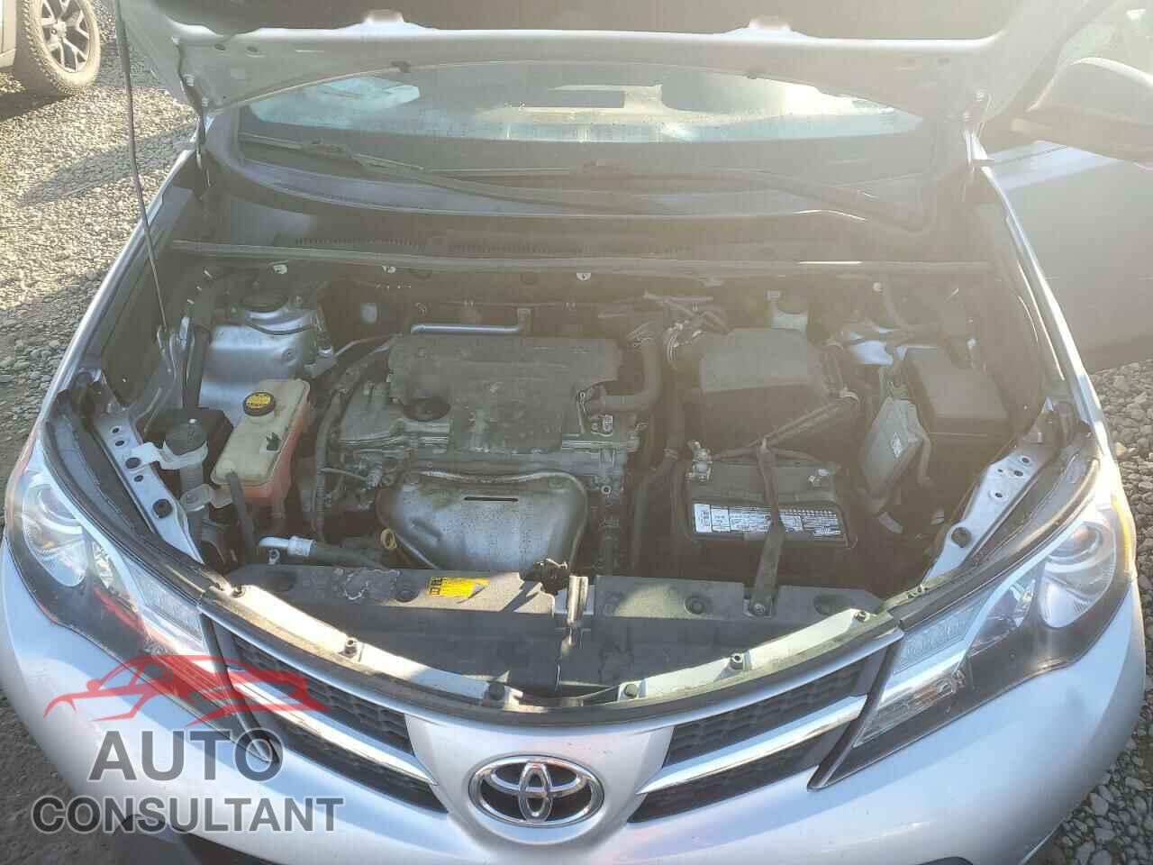 TOYOTA RAV4 2015 - 2T3BFREV9FW317618