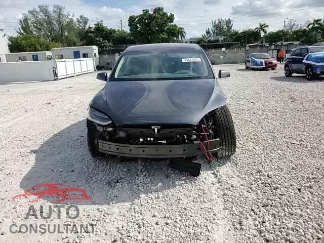 TESLA MODEL X 2017 - 5YJXCBE24HF070223