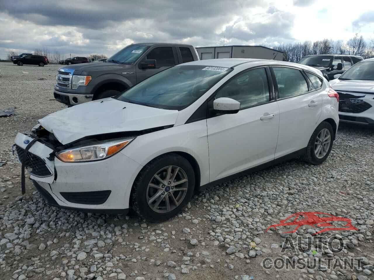 FORD FOCUS 2018 - 1FADP3K26JL206586