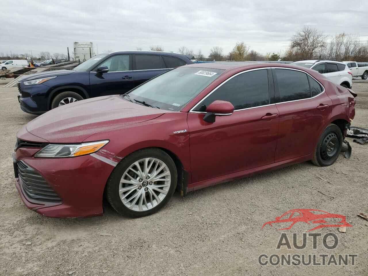 TOYOTA CAMRY 2018 - 4T1B21HK4JU503602