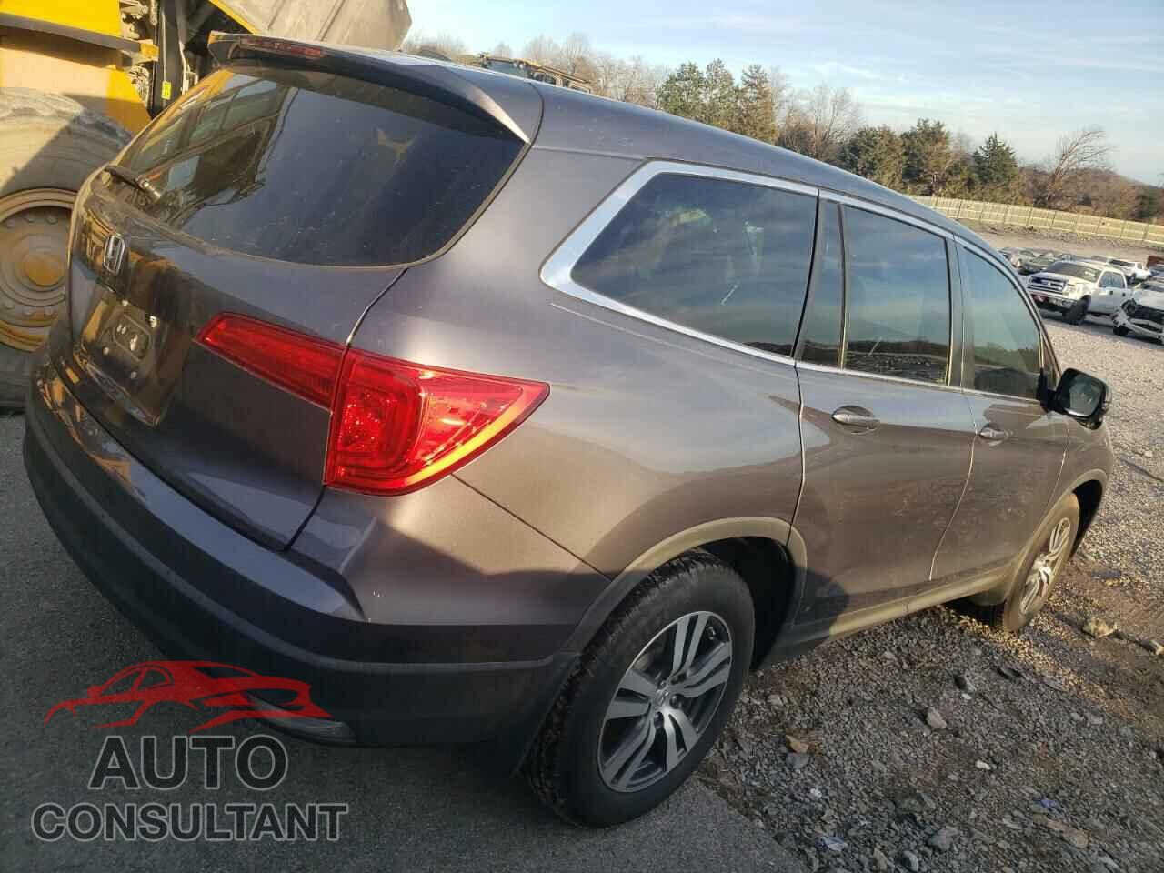 HONDA PILOT 2017 - 5FNYF5H64HB017761