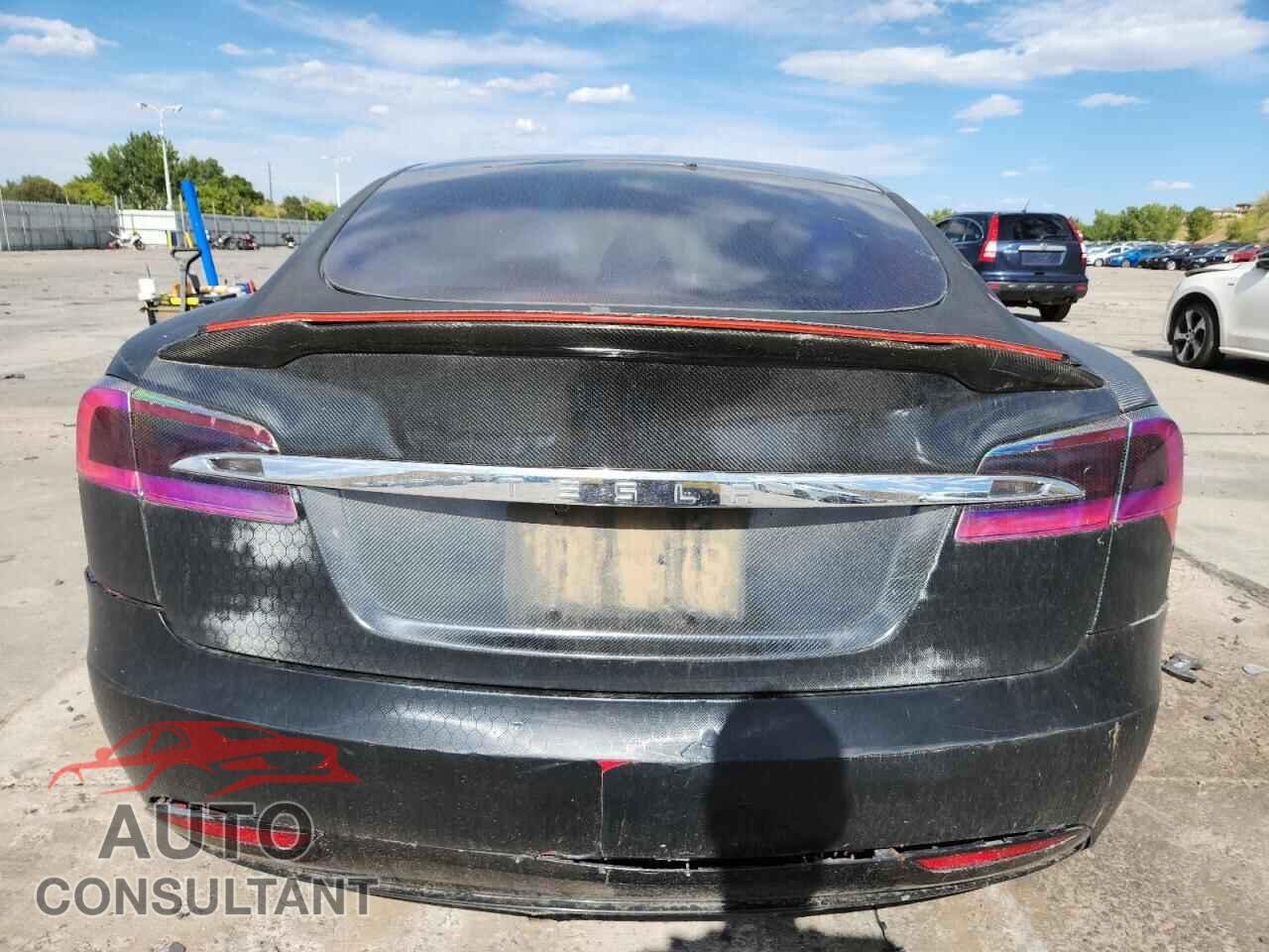 TESLA MODEL S 2017 - 5YJSA1E12HF233758