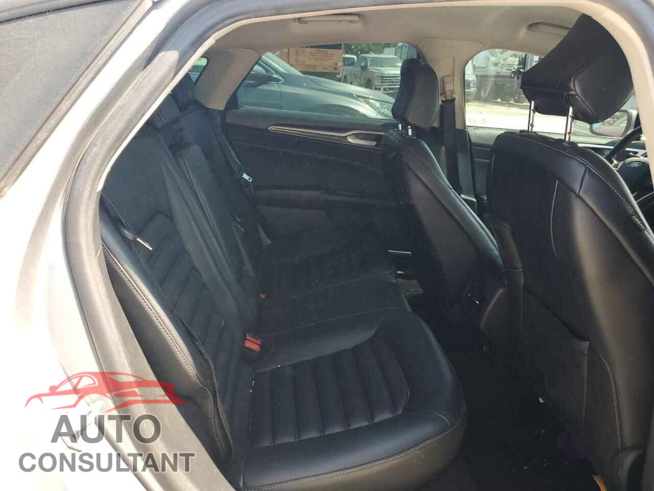 FORD FUSION 2020 - 3FA6P0CD0LR126597