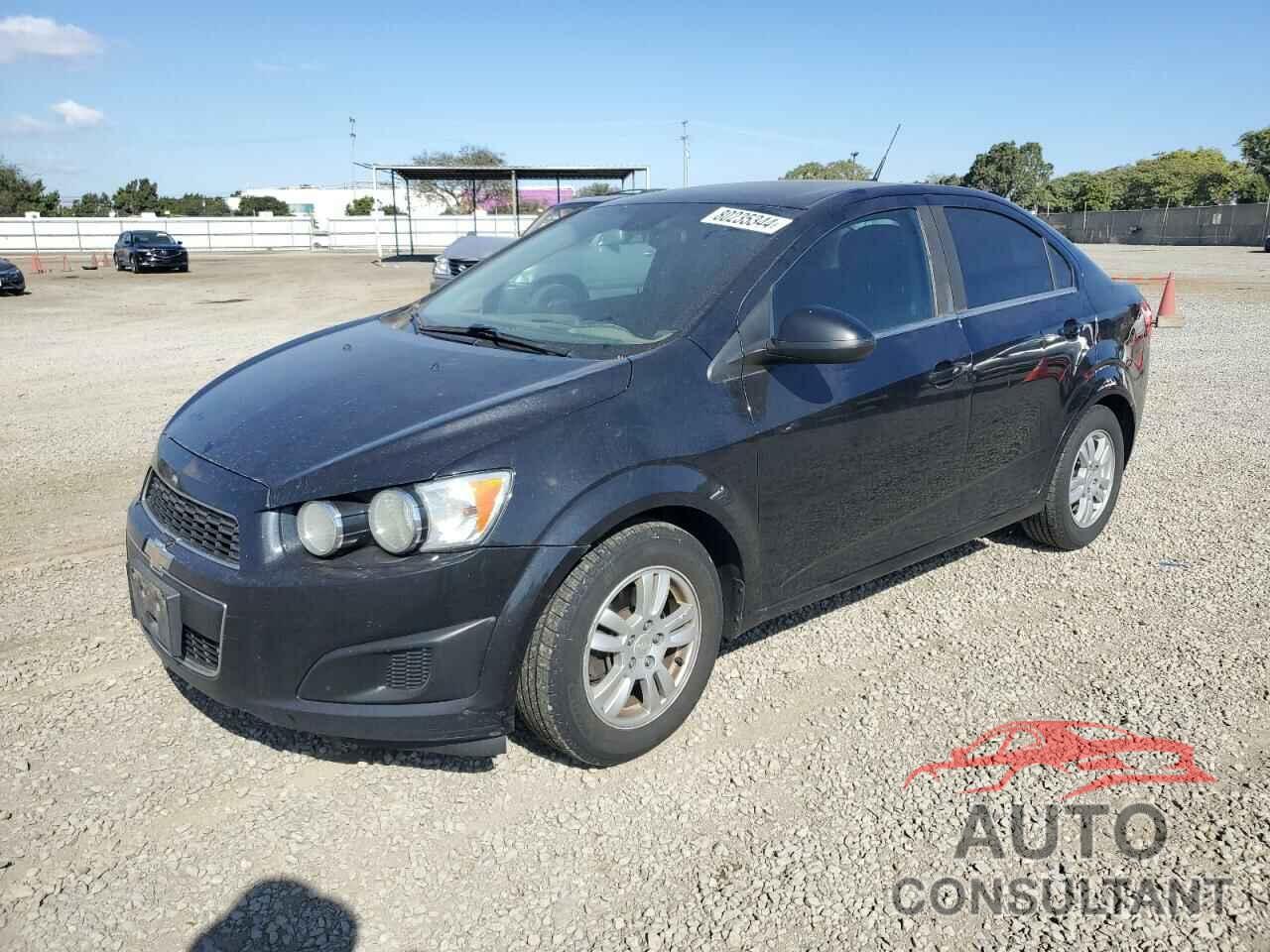 CHEVROLET SONIC 2013 - 1G1JC5SB7D4248972