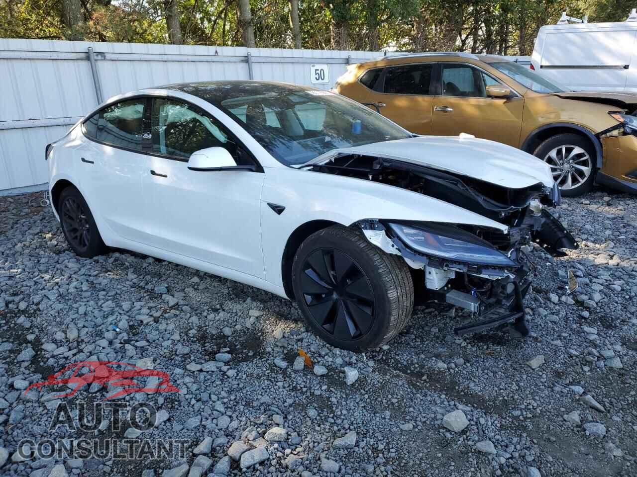 TESLA MODEL 3 2024 - 5YJ3E1EAXRF740109