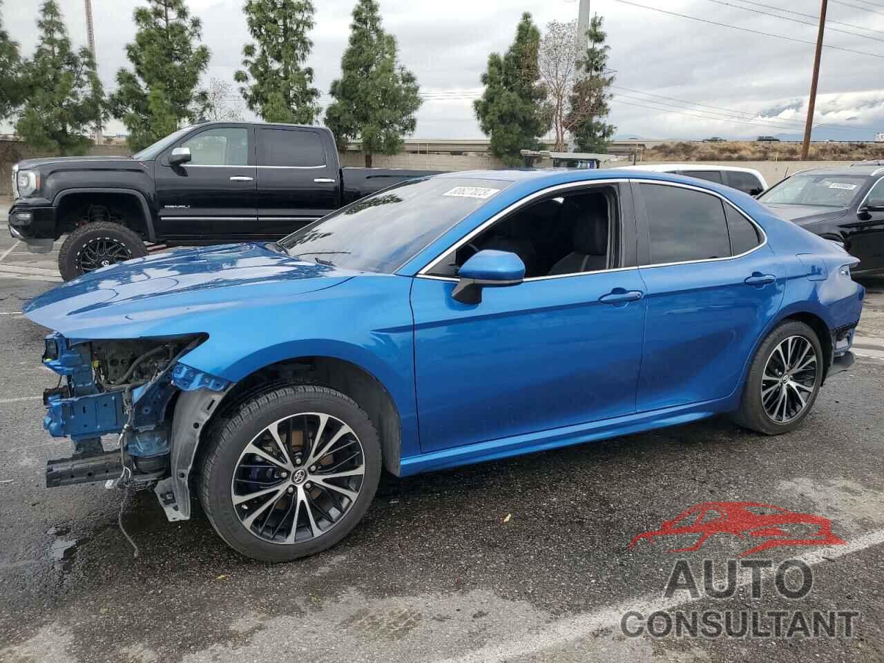 TOYOTA CAMRY 2018 - 4T1B11HK5JU113899
